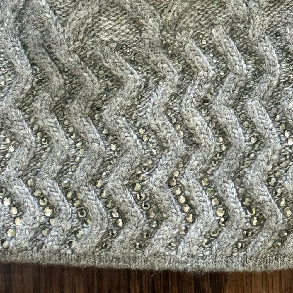 WHBM Rhinestone Patterned hat - Picture 3 of 7